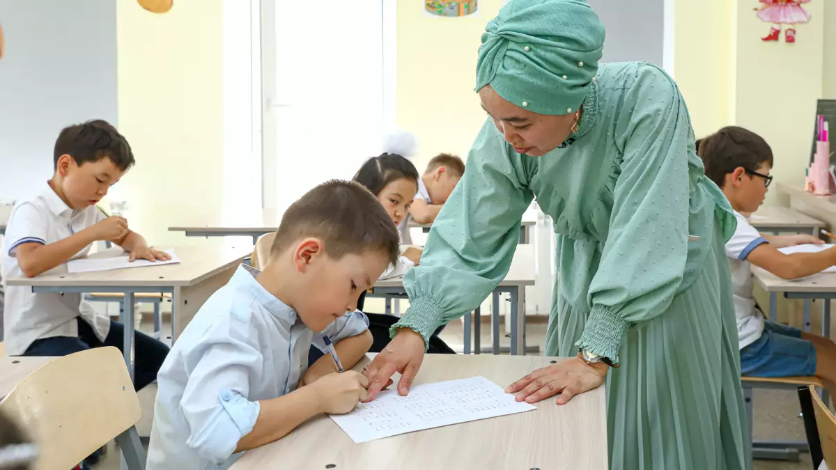 Порог для поступления на педагогические специальности в Казахстане повысили до 75 баллов