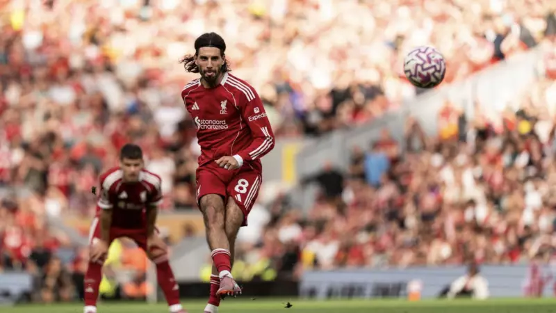 «Ливерпуль» клубының көшбасшы футболшысы командадан кетуі мүмкін