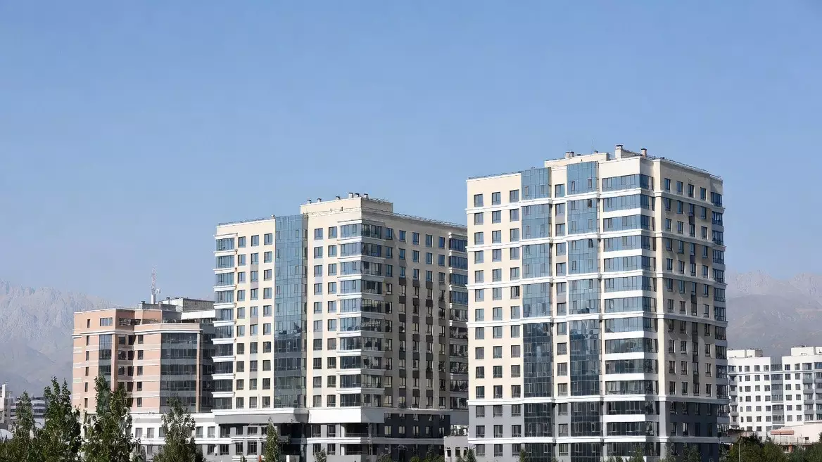 Казахстанцев обяжут страховать жильё: что изменится и сколько придётся платить