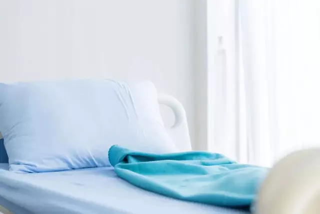 Түркістанда базардағы дәріханада укол салдырған әйел бір өлімнен аман қалды