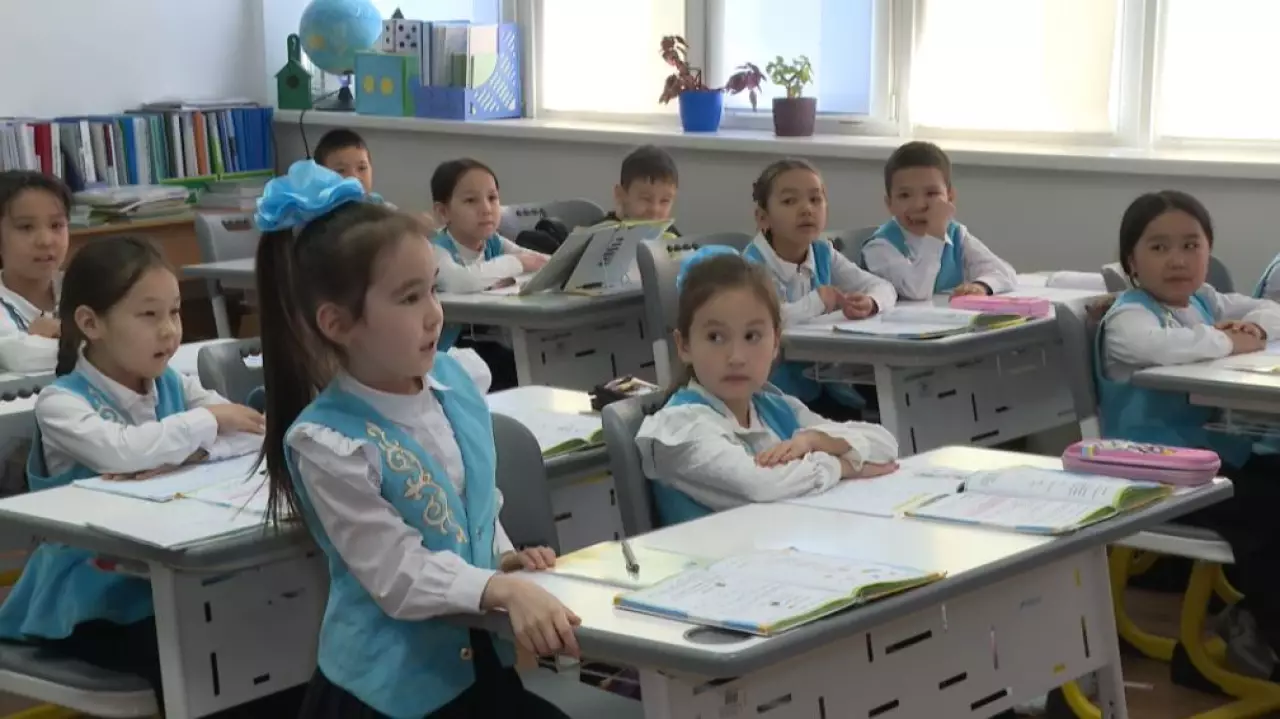 Новую цифровую модель аттестации педагогов внедряют в Казахстане