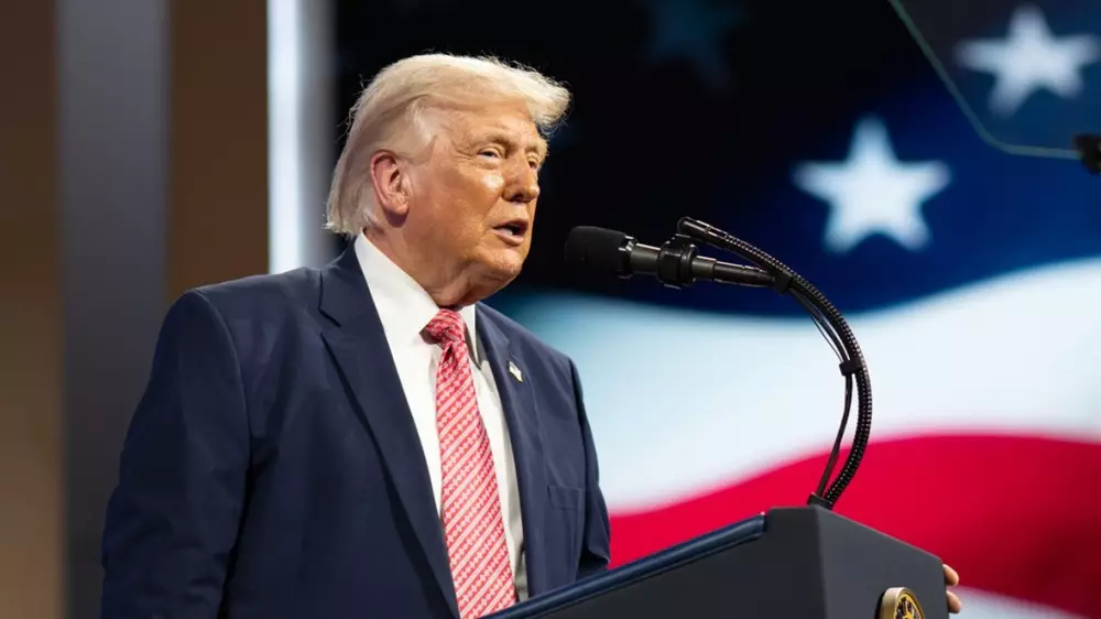 Трамп пригрозил “массированной бомбардировкой“ после окончания перемирия с Ираном