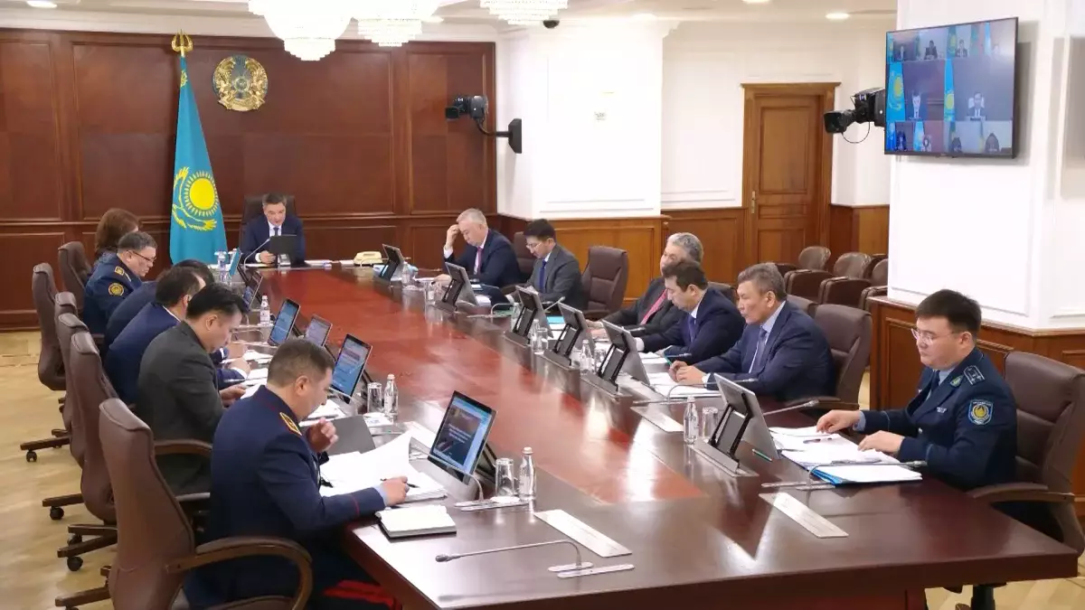 Адамдардың мінез-құлқы ескеріледі: Қазақстанда тұрақты тұру шарттары қатаңдатылады