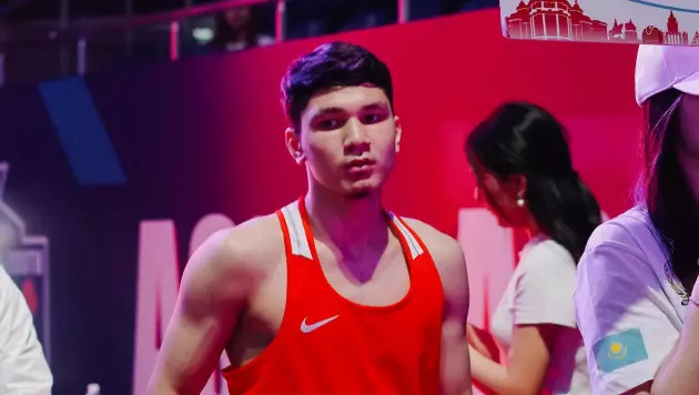 Казахстан понес первую потерю на Кубке мира по боксу