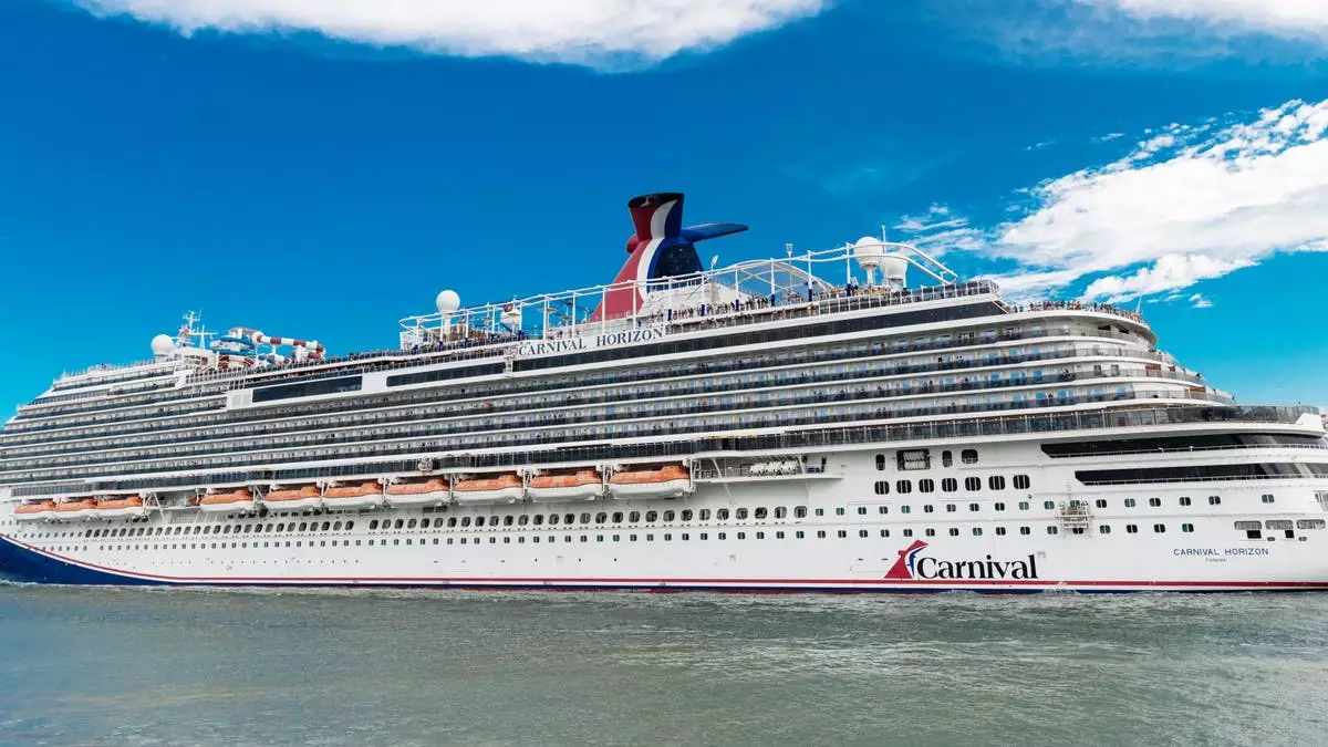 Пассажирка Carnival Cruise, 67 лет, найдена мертвой во время сноркелинга у побережья Австралии в рамках экскурсии.