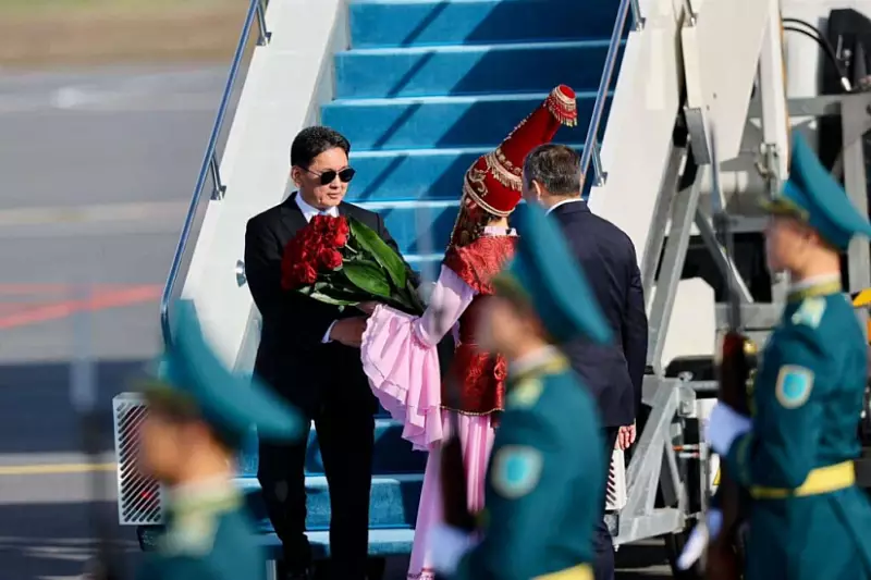 Президент Монголии прибыл с визитом в Казахстан.