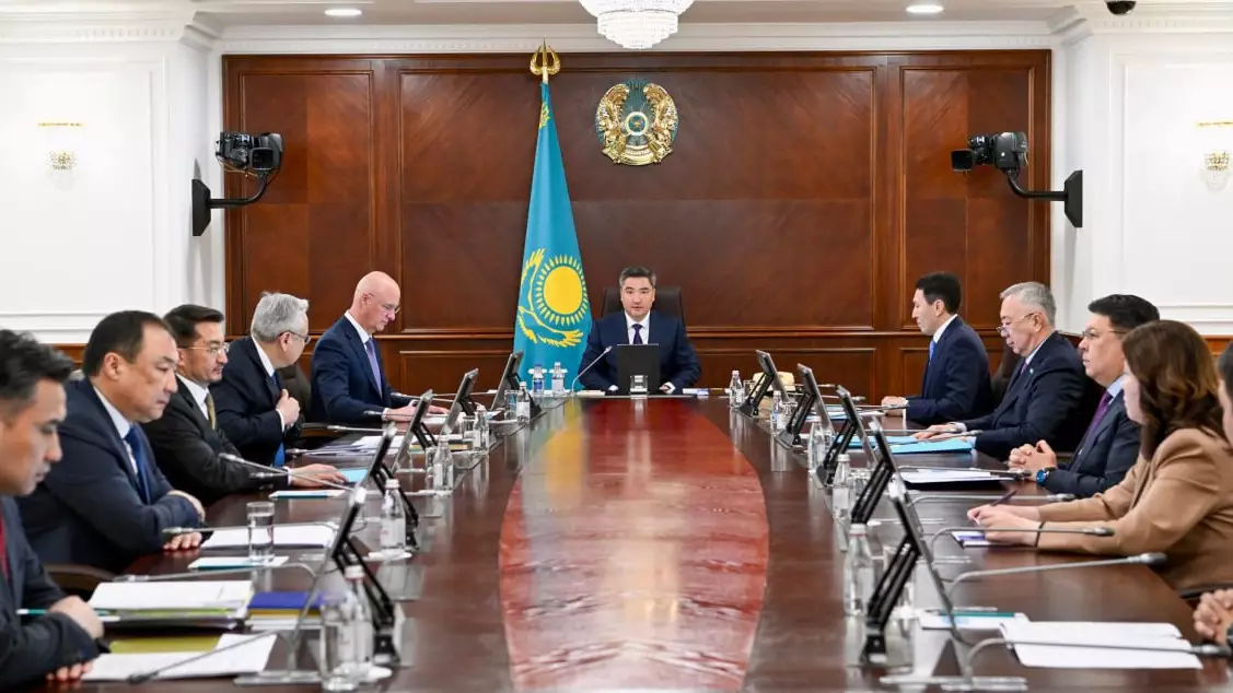 Олжас Бектенов: Поддержка людей с инвалидностью остается приоритетом государства