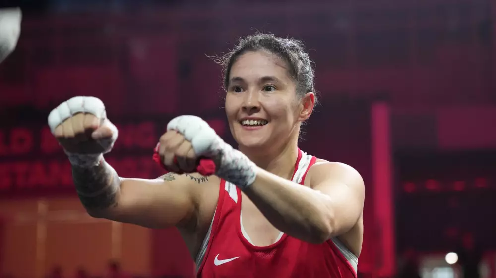 Победа Кызайбай, нокаут и камбэк: как прошли первые бои Кубка мира по боксу