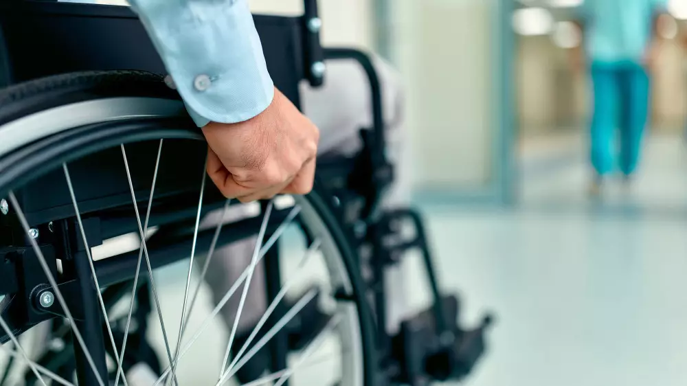 Казахстанцам с инвалидностью предложили брать коляски и костыли в аренду