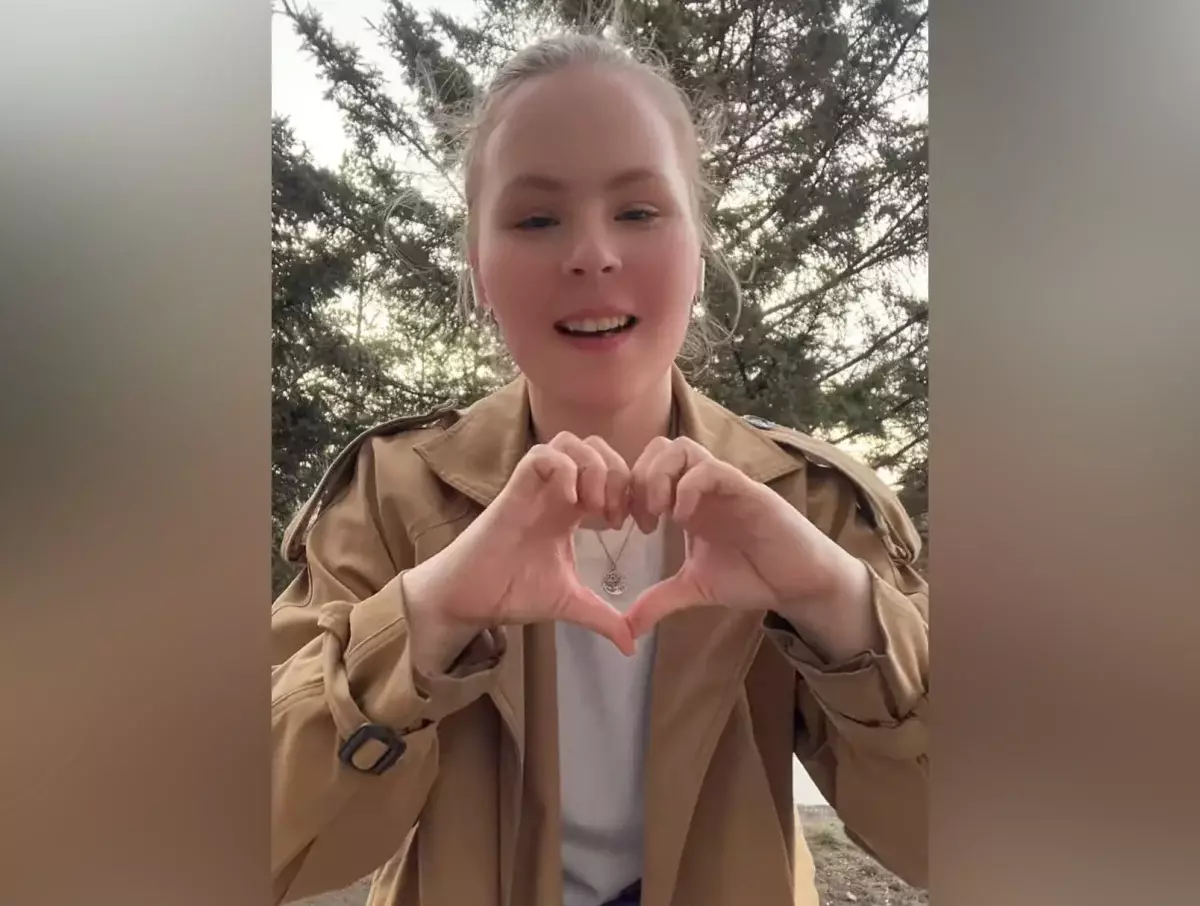 Казахстанцы за сутки собрали деньги на квартиру для обманутой сироты