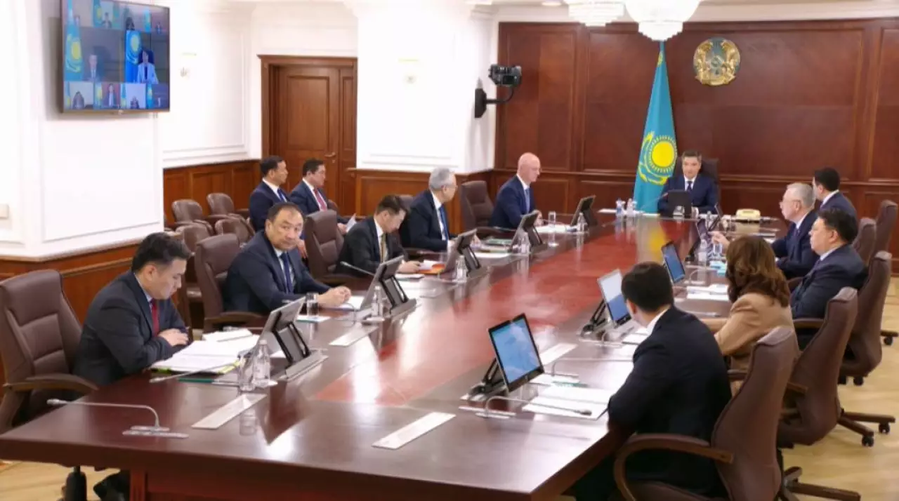 Бектенов призвал бизнес к системной поддержке людей с особыми потребностями