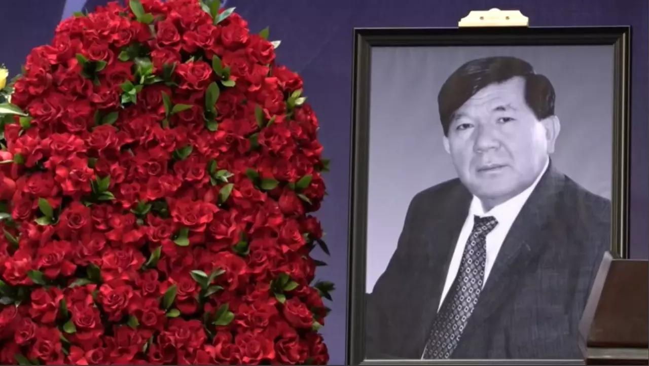 Алматыда Мұхтар Шахановпен қоштасу рәсімі өтті