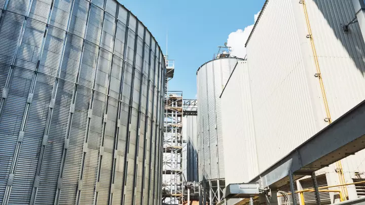 Аккенженов опроверг остановку строительства газосепарационного комплекса на Тенгизе