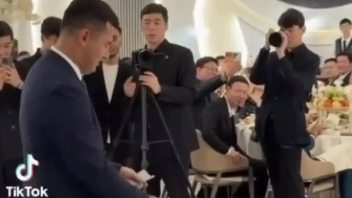 Ақтөбелік депутат тойдағы әрекеті үшін сөгіс алды