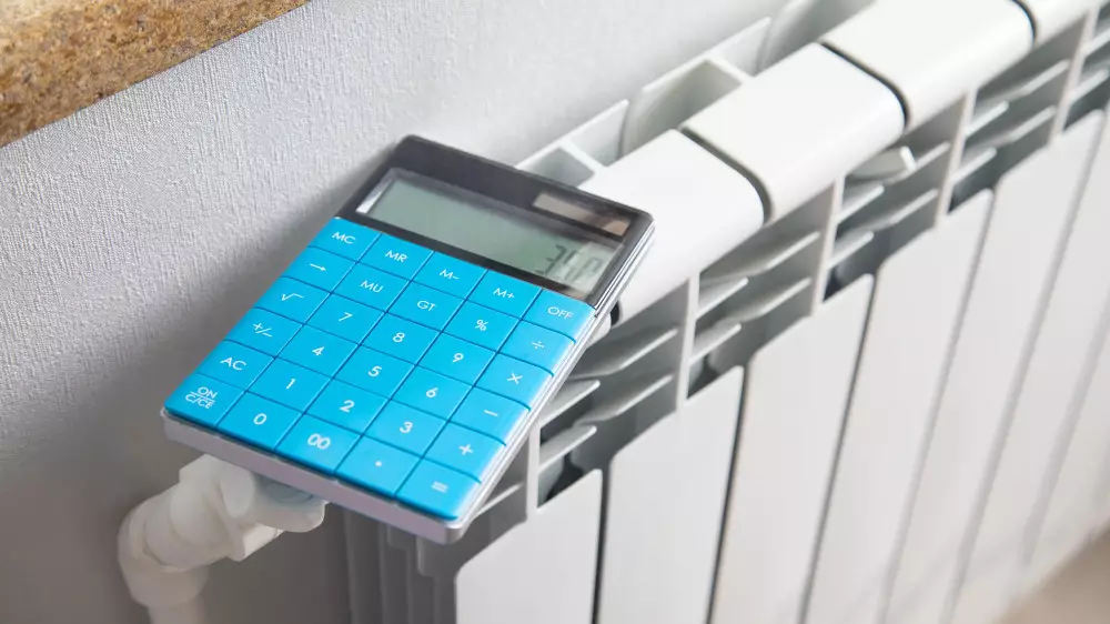 “Сұрамасаң - артық төлей бересің“. Астанада түбіртектерде “асыра жазылатын төлемдер“ қызу талқыға түсті