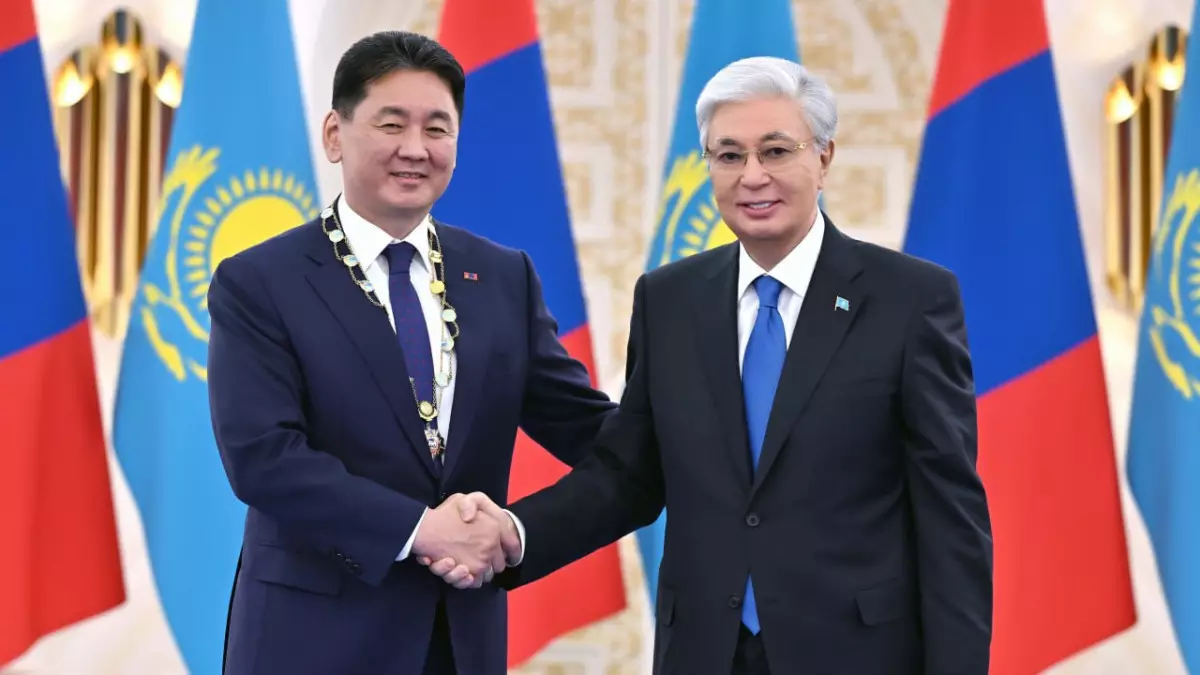 Касым-Жомарт Токаев наградил Ухнаагийна Хурэлсуха орденом «Алтын Қыран»