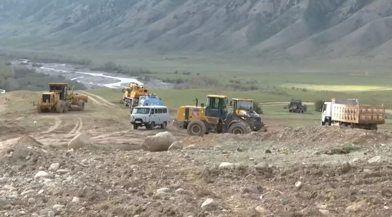 Алматы облысында Қайыңды көліне жол салынып жатыр