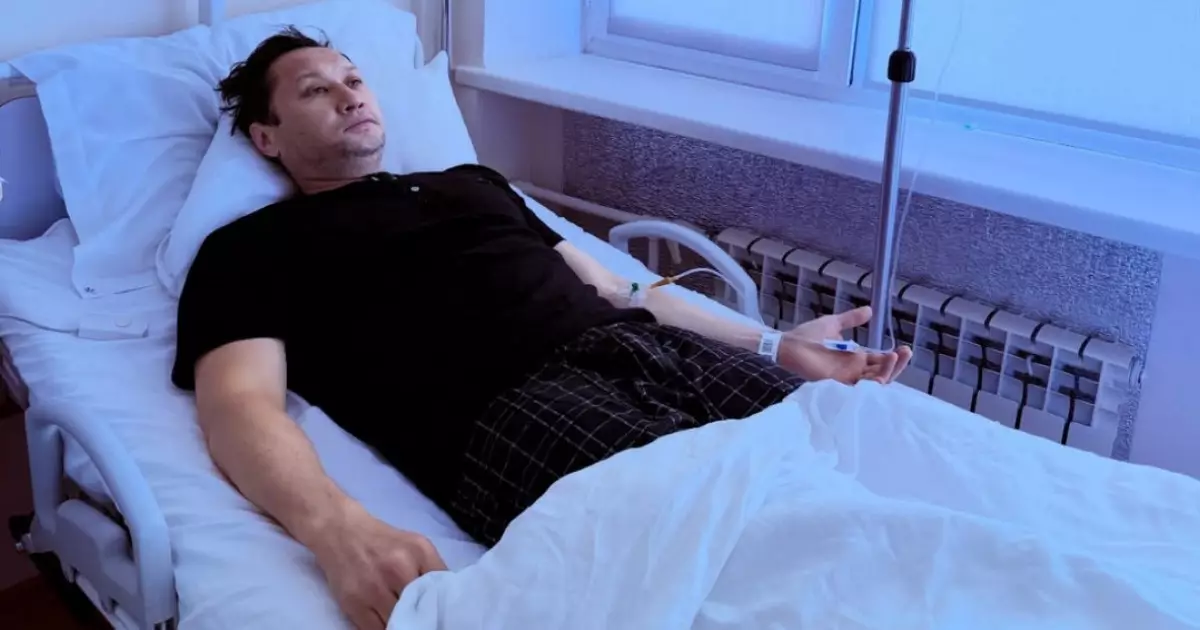  `Тез арада ота жасау керек`: Актер Азамат Сатыбалды ауруханаға түсіп қалды (ФОТО) 