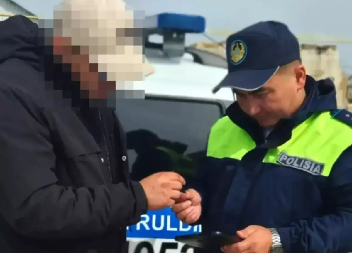 Свадебный кортеж устроил беспредел на дороге в ЗКО