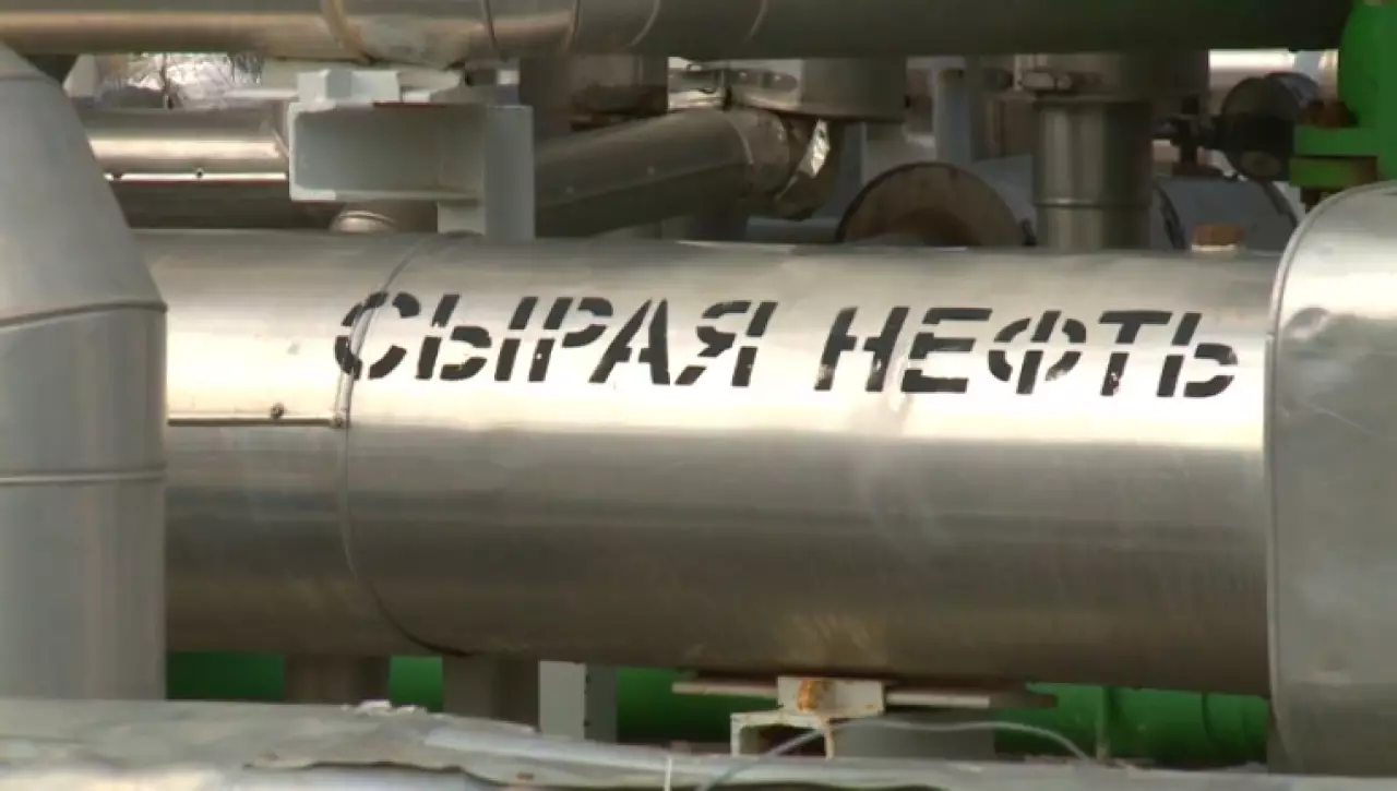 В Казахстане добыча нефти снизилась почти на 20%