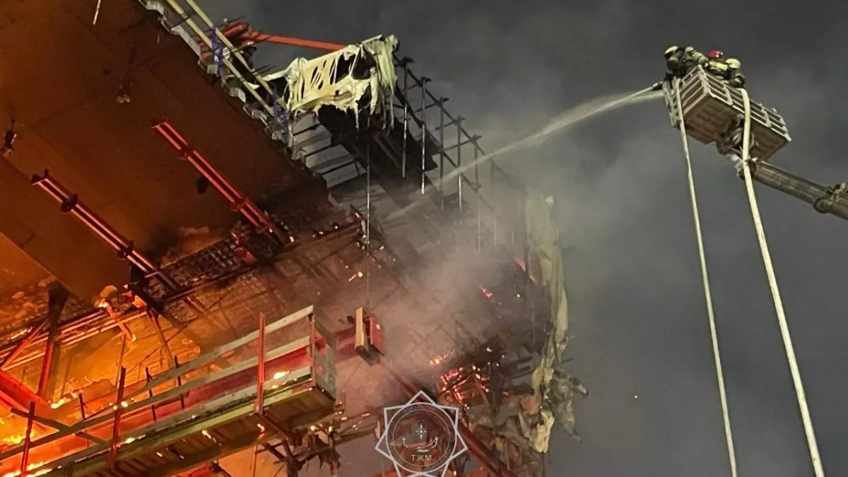 Павлодарда салынып жатқан көпір өртенді