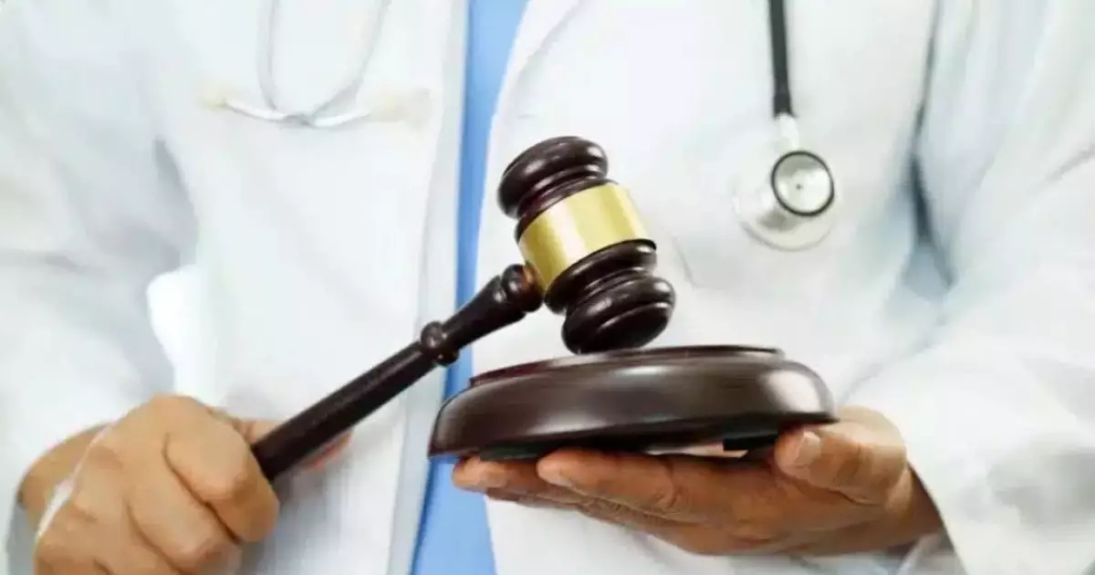  Дәрігерге күш қолданған азамат 1,5 жылға сотталды 