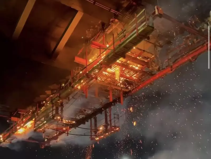 Третий раз за несколько месяцев: в Павлодаре снова горел мост