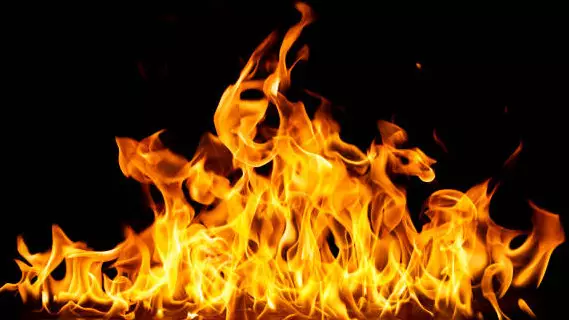 4 жителей спасли при пожаре в многоэтажке в Павлодарской области