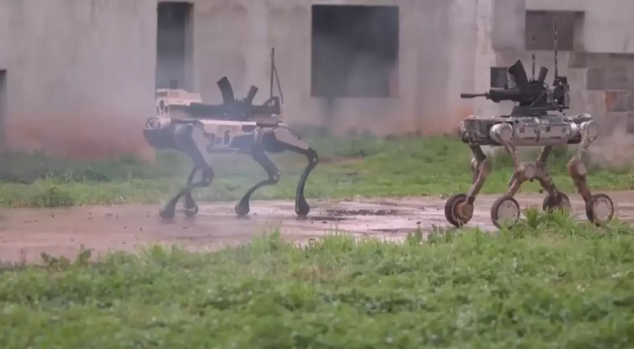 Қытай әскери роботты көбейтті