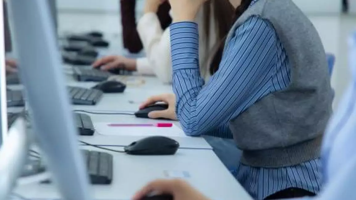 Педагогтерді аттестаттау: министрлік тестілеуге қатысты ресми түсініктеме берді