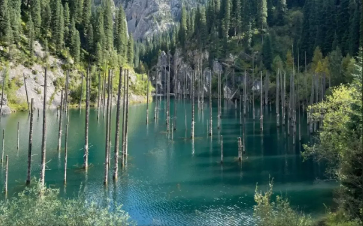 Алматы облысында Қайыңды көліне апаратын тас жол салынып жатыр