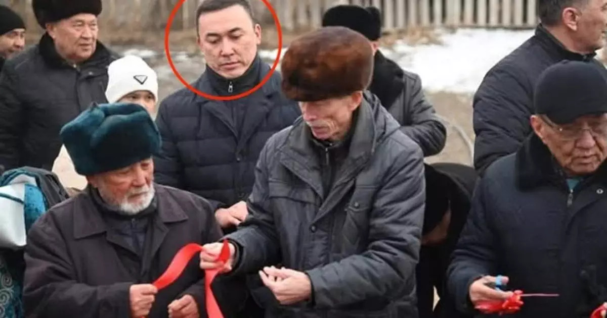  После ареста блогера: возможные связи семьи чиновника из Туркестана обсуждают в сети 