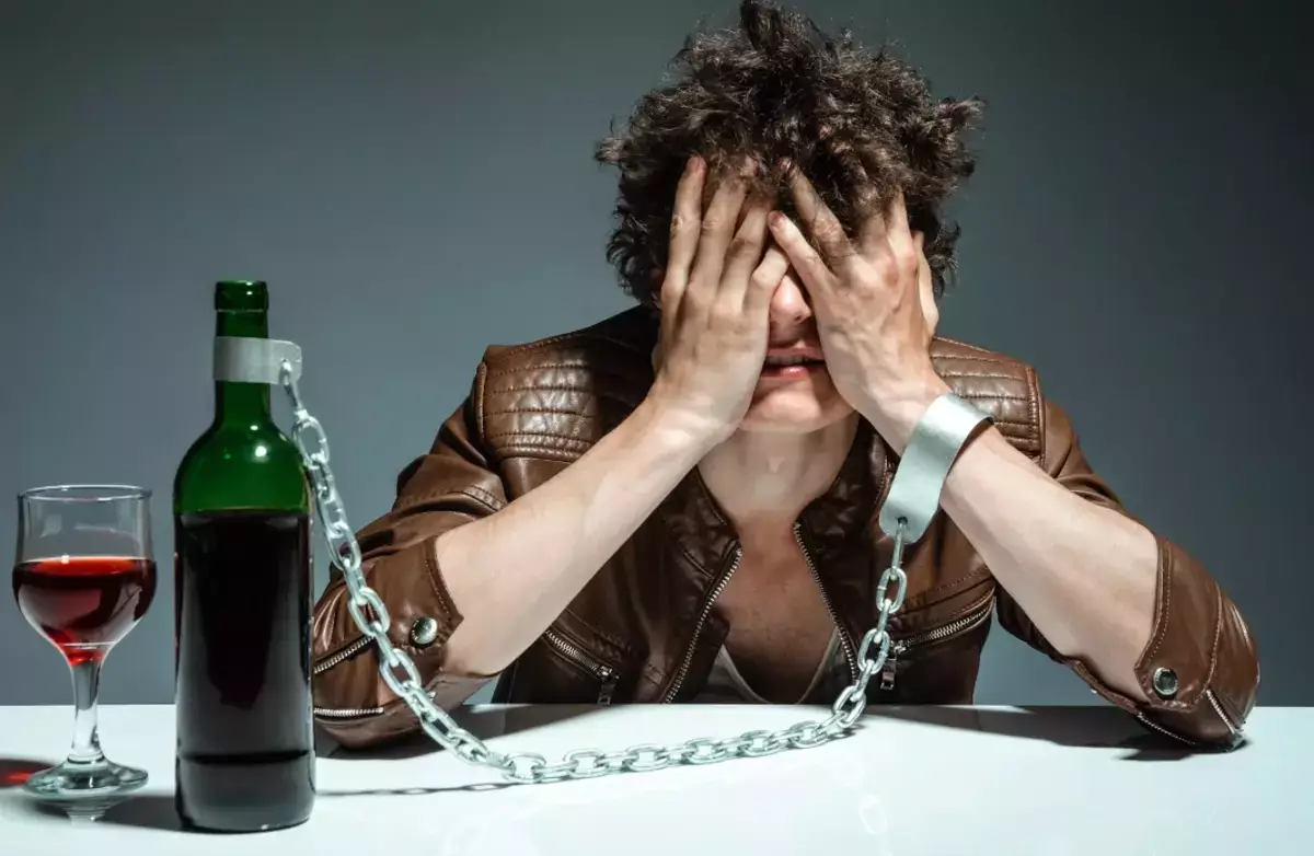 Названо заболевание, повышающее риск алкоголизма - новости на Lada.kz 22.04.2026