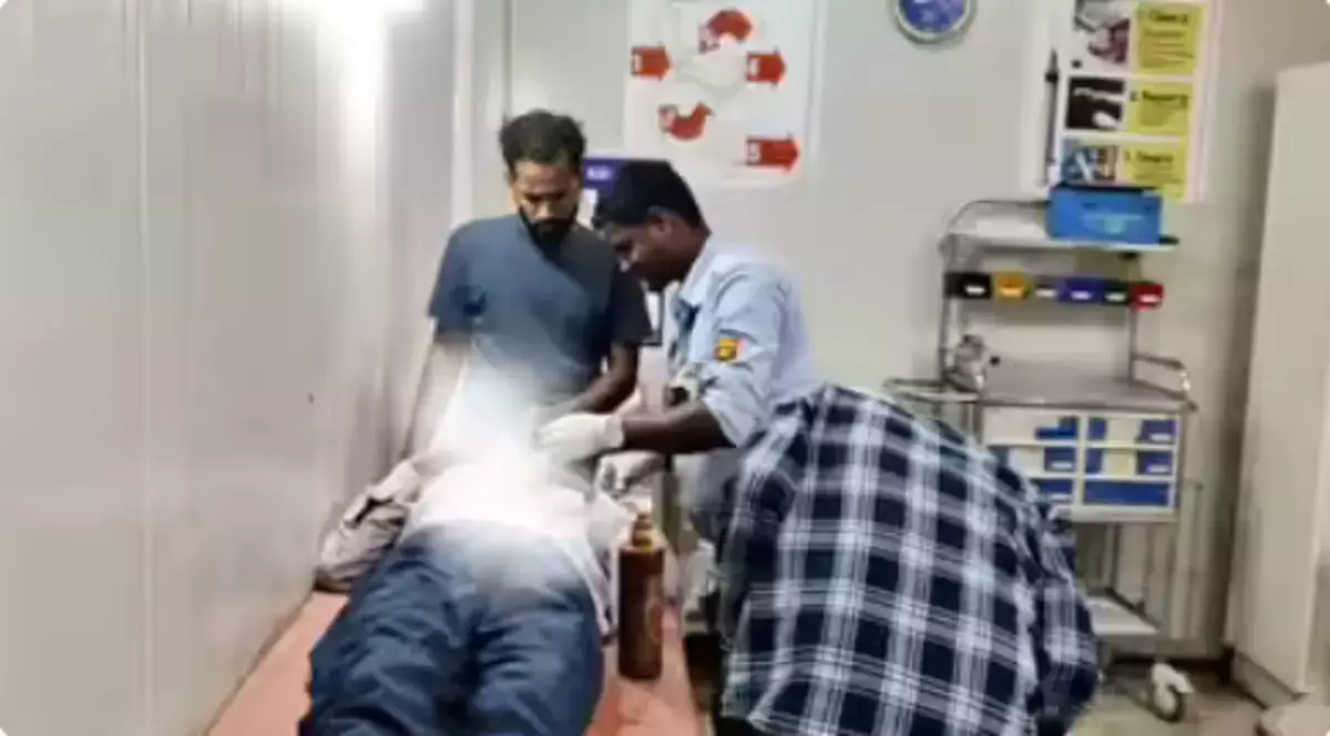 Охранник больницы накладывал пациентам швы из-за нехватки медперсонала - новости на Lada.kz 22.04.2026