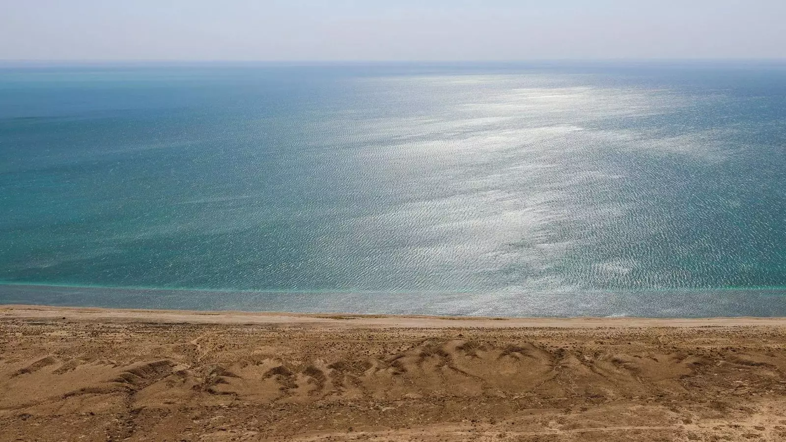 Қасым-Жомарт Тоқаев: Еліміз Каспий теңізінің тағдырына алаңдайды