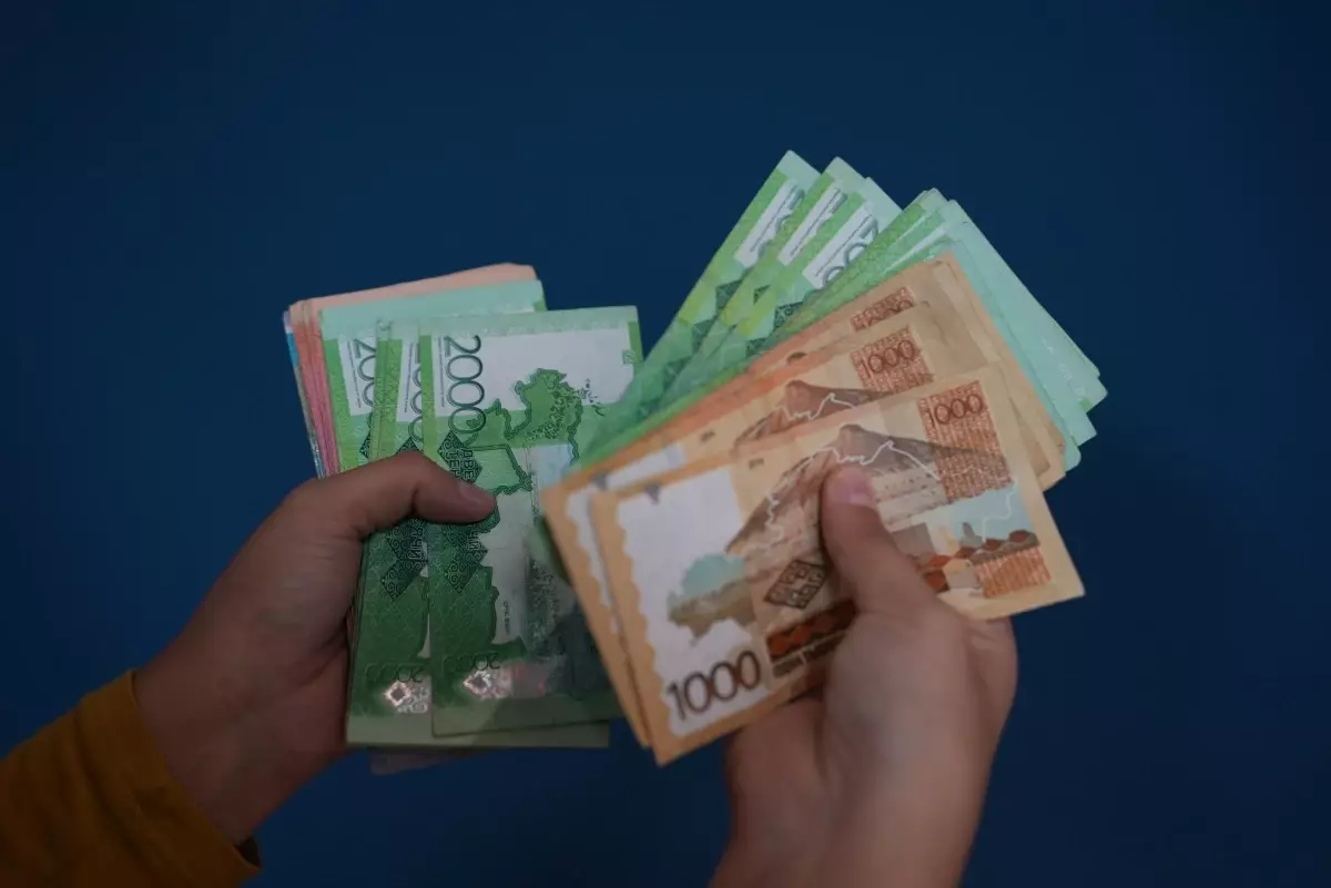 Қазақстанда депутаттарға арналған төлемдер енгізілмек