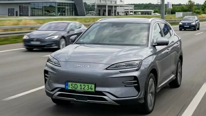 BYD против Европы: как китайский завод уничтожает автопром Старого света