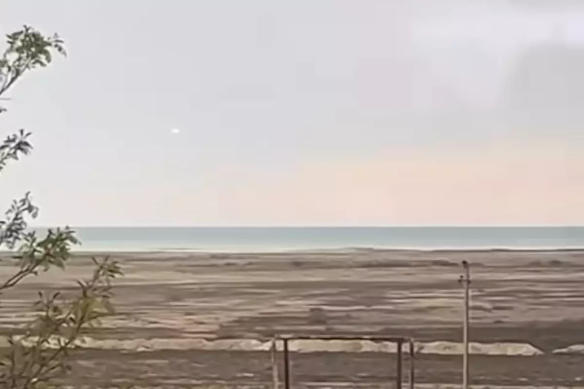 Неопознанный объект упал в Каспий
