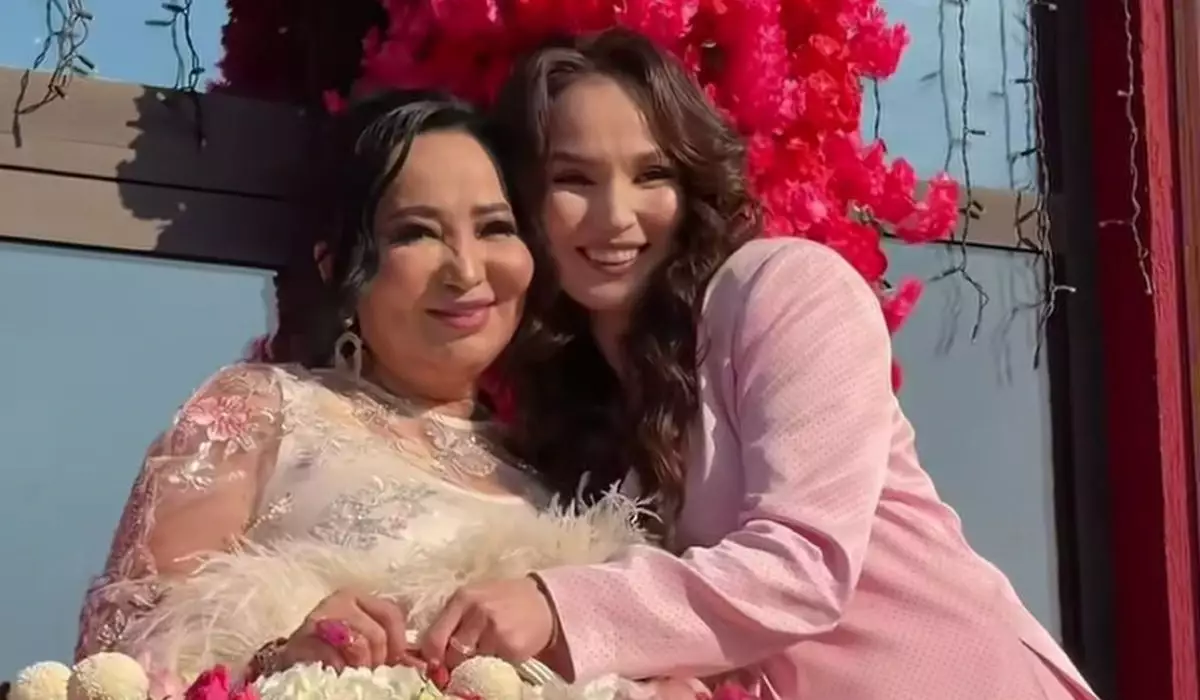 "Балық емес, қармақ берді": Жұлдыз Әбдукәрімова келін болған шағындағы тәрбиені еске алды