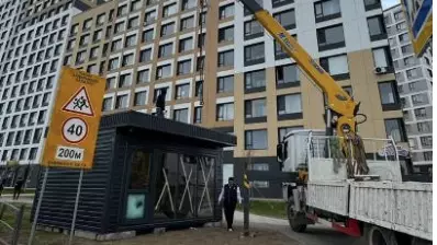 В Астане сносят незаконные торговые павильоны