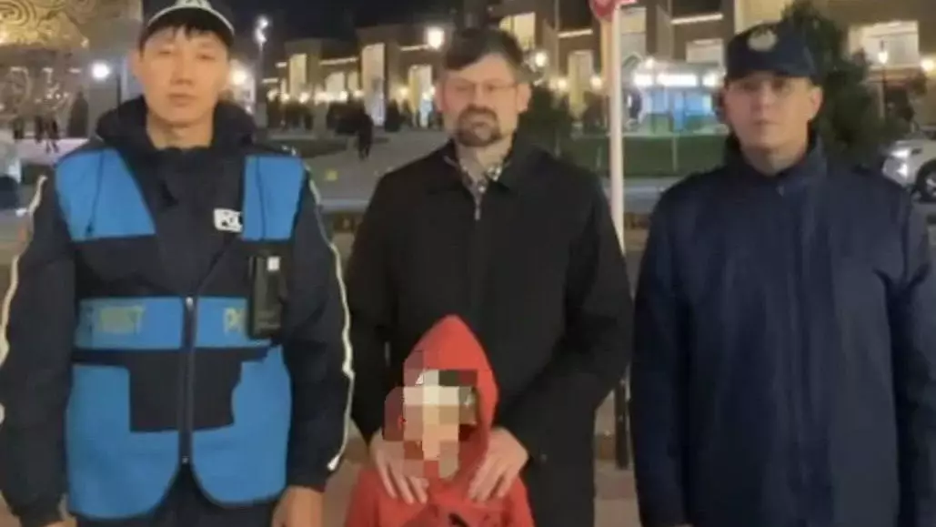 АҚШ-тан келген турист Қожа Ахмет Ясауи кесенесінің жанында баласын жоғалтты