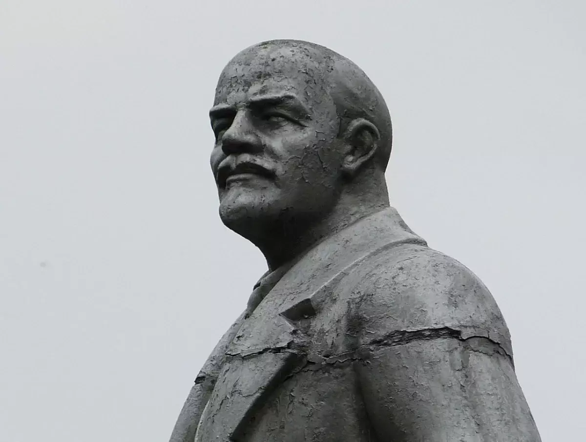 Жители Уральска отметили день рождения Ленина и спровоцировали споры