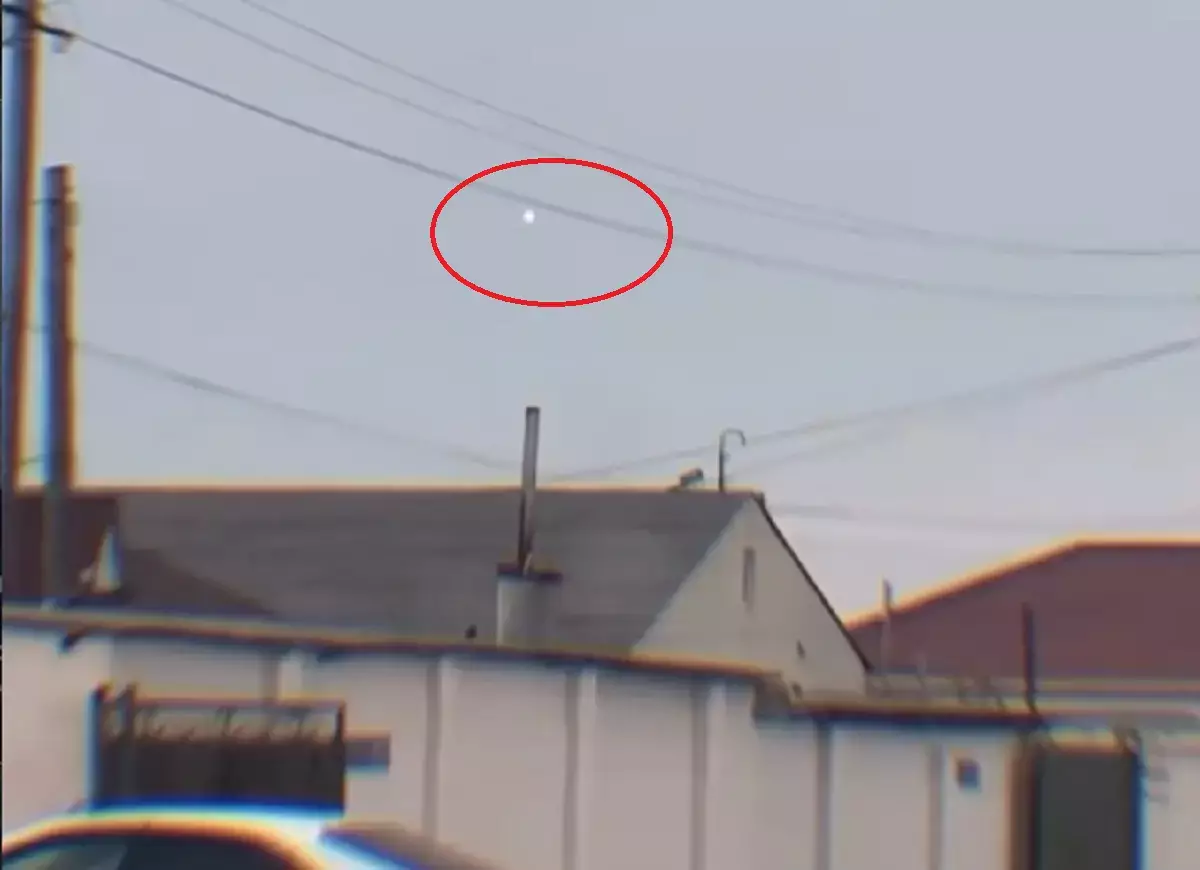 В небе над Мангистау заметили светящиеся шарообразные объекты - новости на Lada.kz 22.04.2026