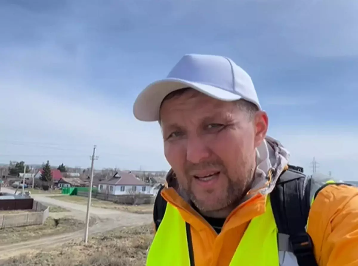 Қажылық: Астана тұрғыны Меккеге жаяу бармақ