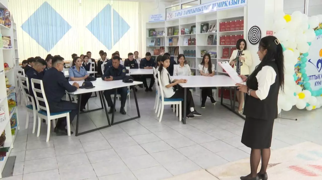 «Литературный калейдоскоп» провели в одной из библиотек Тараза