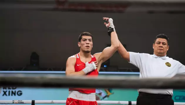 Қазақстандық боксшы әлем чемпионын жеңіп, сенсация жасады (видео)