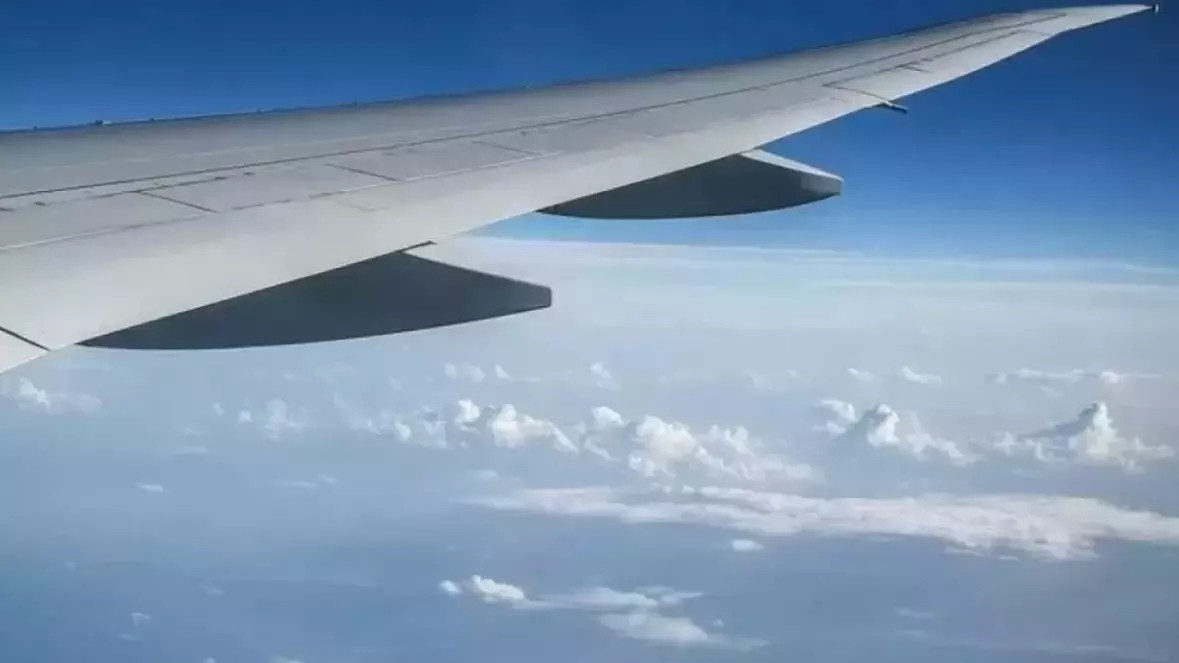 АҚШ-та ұшқыш ұшу кезінде есінен танып қалды