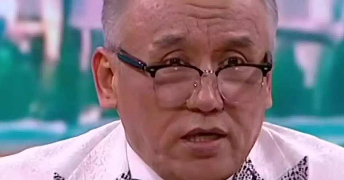  «Мен кінәлімін»: әнші Сәкен Қалымов өткен өмірі туралы ашық айтты (ВИДЕО) 