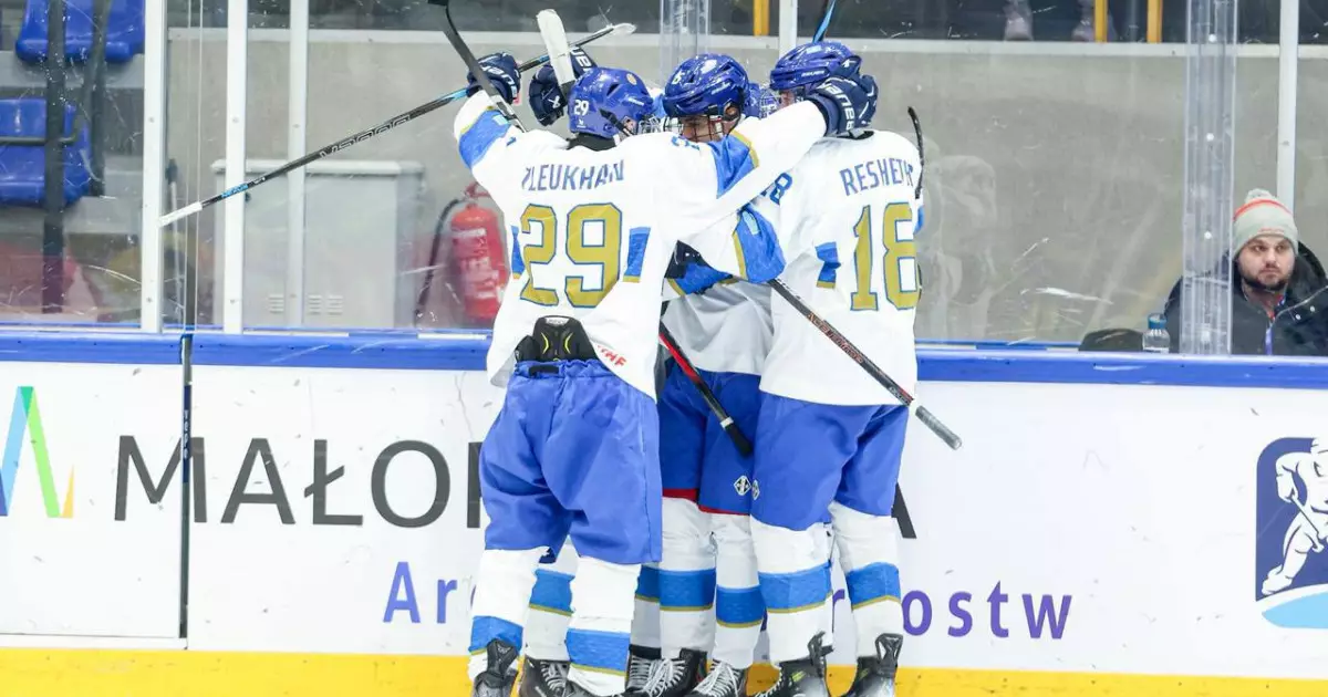   Шайбалы хоккейден Қазақстан жасөспірімдер құрамасы қатарынан үшінші ойында жеңіске жетті   