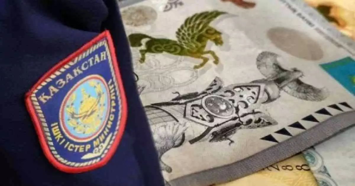  ҰҚК: Пара алған полицейлер ұсталды 